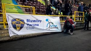 Lo striscione del Volleyclub al palazzetto